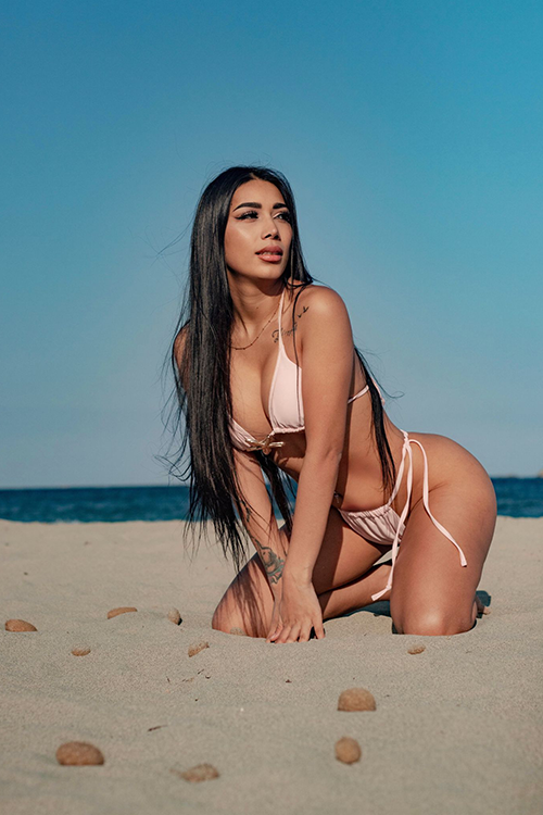 Ibiza tops - Escorts - DULCE Ibiza tops - Escorts - DULCE